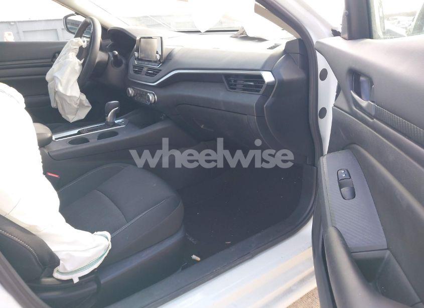 Photo 5 of 2023 Nissan Altima S FWD (VIN 1N4BL4BV8PN305183)