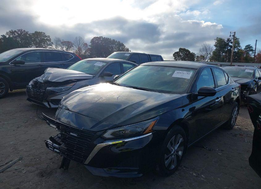 Photo 2 of 2023 Nissan Altima S FWD (VIN 1N4BL4BV8PN348843)