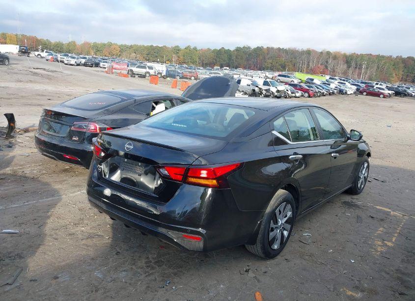 Photo 4 of 2023 Nissan Altima S FWD (VIN 1N4BL4BV8PN348843)