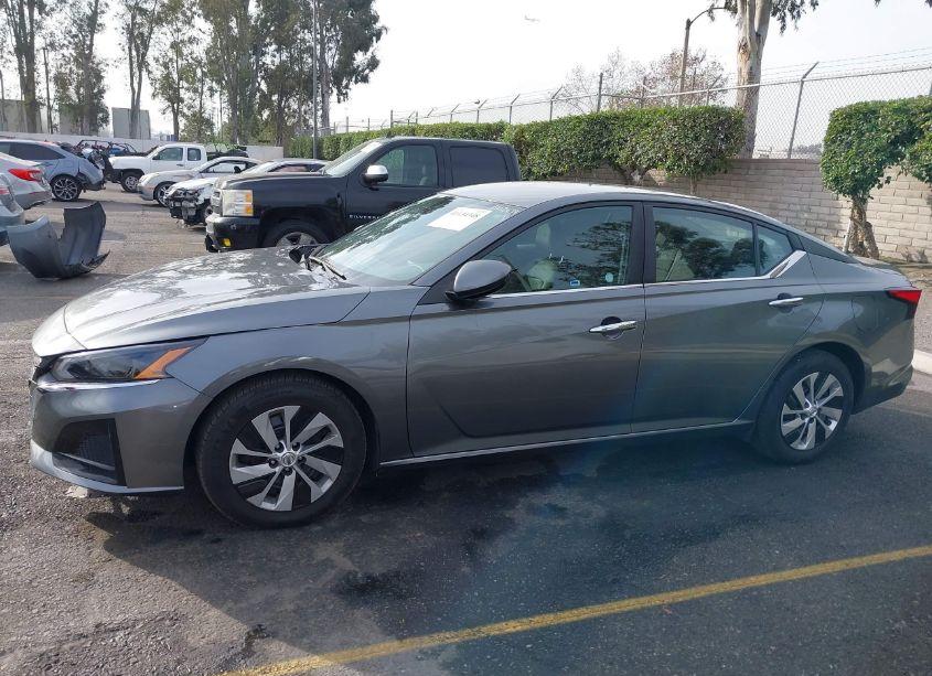 Photo 14 of 2023 Nissan Altima S FWD (VIN 1N4BL4BV8PN375587)