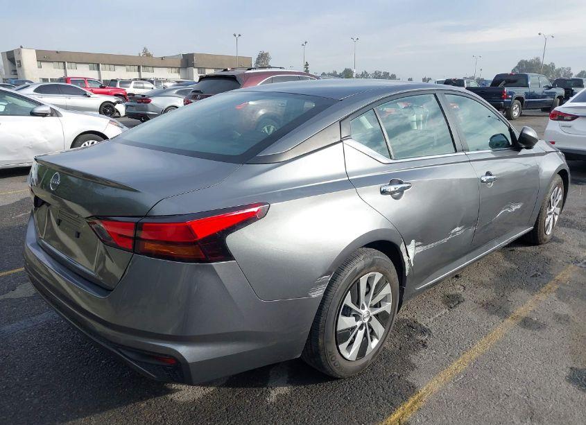 Photo 4 of 2023 Nissan Altima S FWD (VIN 1N4BL4BV8PN375587)