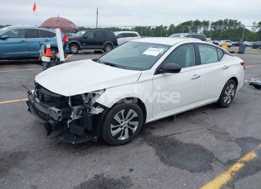Photo 2 of 2024 Nissan Altima S FWD (VIN 1N4BL4BV8RN334816)