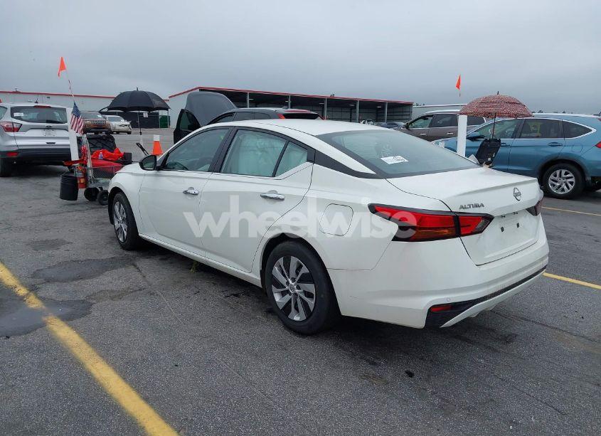 Photo 3 of 2024 Nissan Altima S FWD (VIN 1N4BL4BV8RN334816)