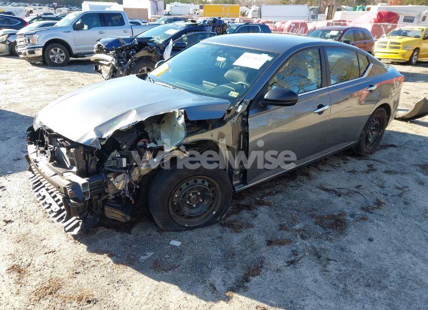 Photo 2 of 2024 Nissan Altima S FWD (VIN 1N4BL4BV8RN373454)