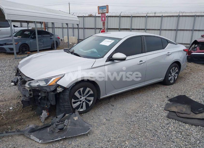 Photo 2 of 2019 Nissan Altima 2.5 S (VIN 1N4BL4BV9KC127238)
