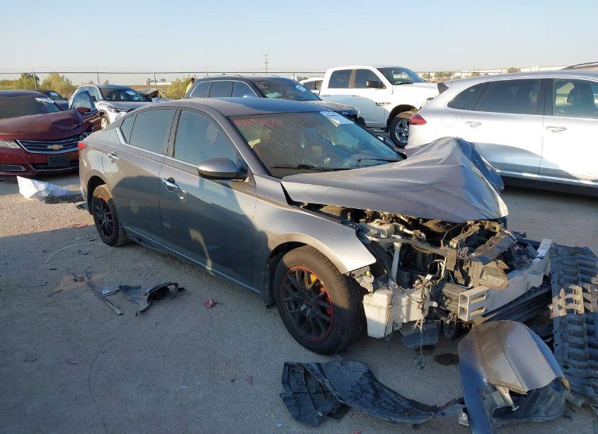 2019 Nissan Altima 2.5 S (VIN 1N4BL4BV9KC142001) main photo