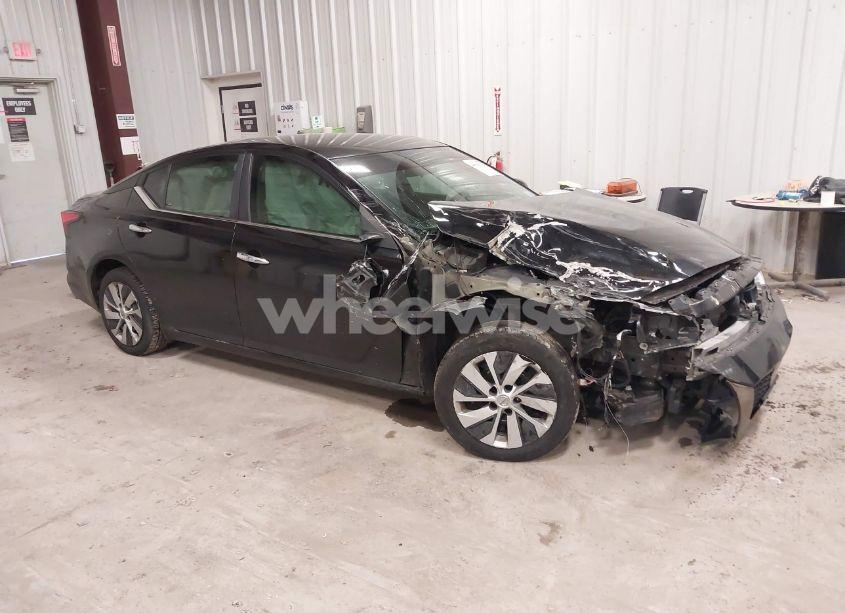 2019 Nissan Altima 2.5 S (VIN 1N4BL4BV9KC145657) main photo