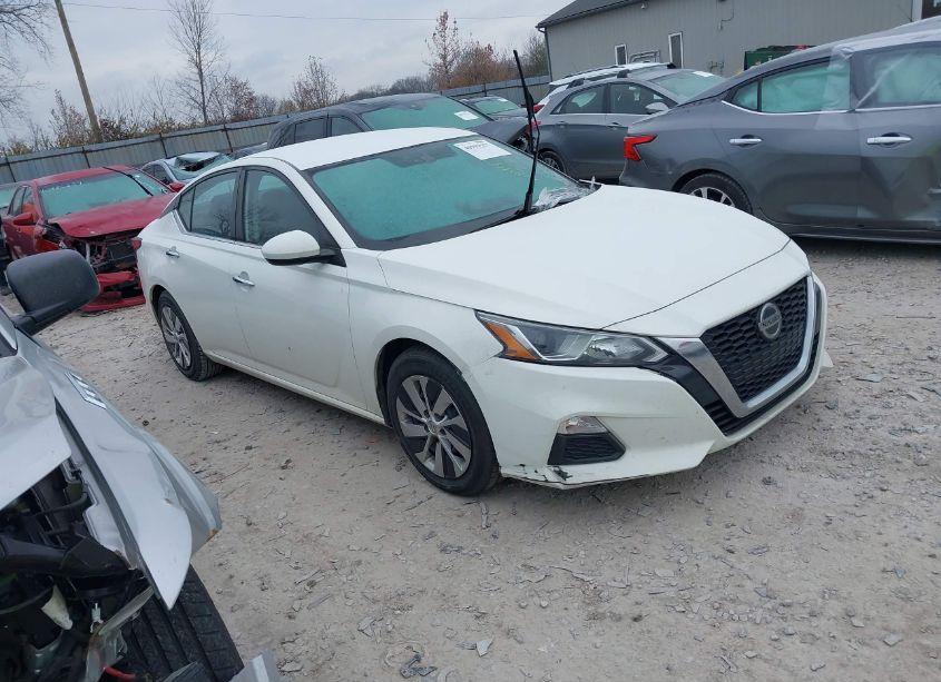2019 Nissan Altima 2.5 S (VIN 1N4BL4BV9KC154844) main photo