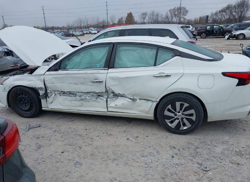 Photo 6 of 2019 Nissan Altima 2.5 S (VIN 1N4BL4BV9KC154844)