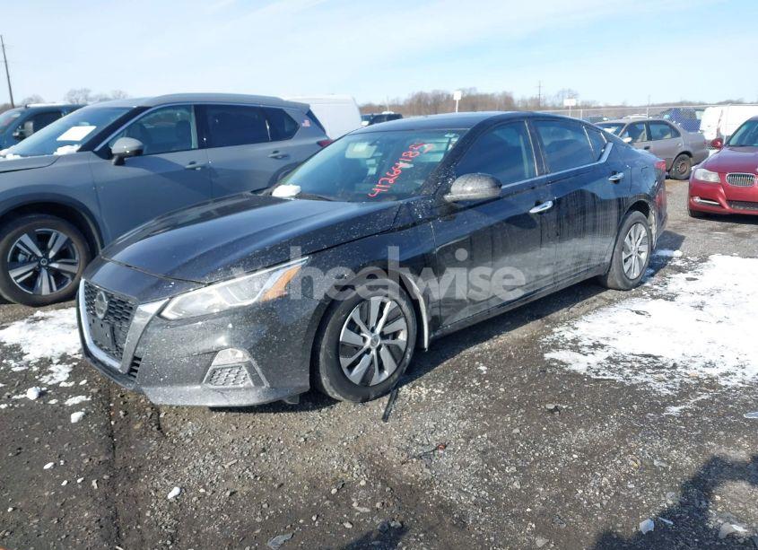Photo 2 of 2019 Nissan Altima 2.5 S (VIN 1N4BL4BV9KC156626)