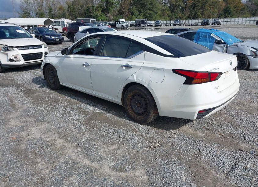 Photo 3 of 2019 Nissan Altima 2.5 S (VIN 1N4BL4BV9KC169005)