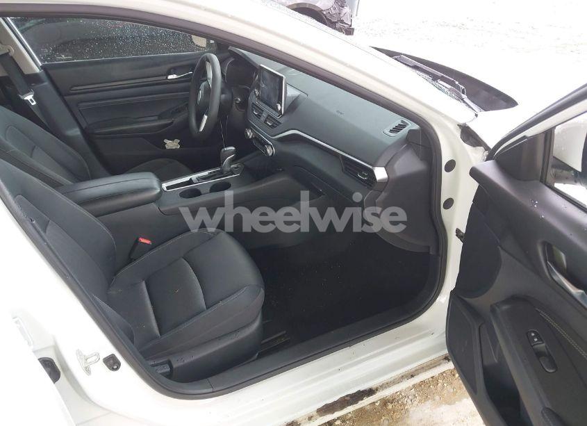 Photo 5 of 2019 Nissan Altima 2.5 S (VIN 1N4BL4BV9KC169313)