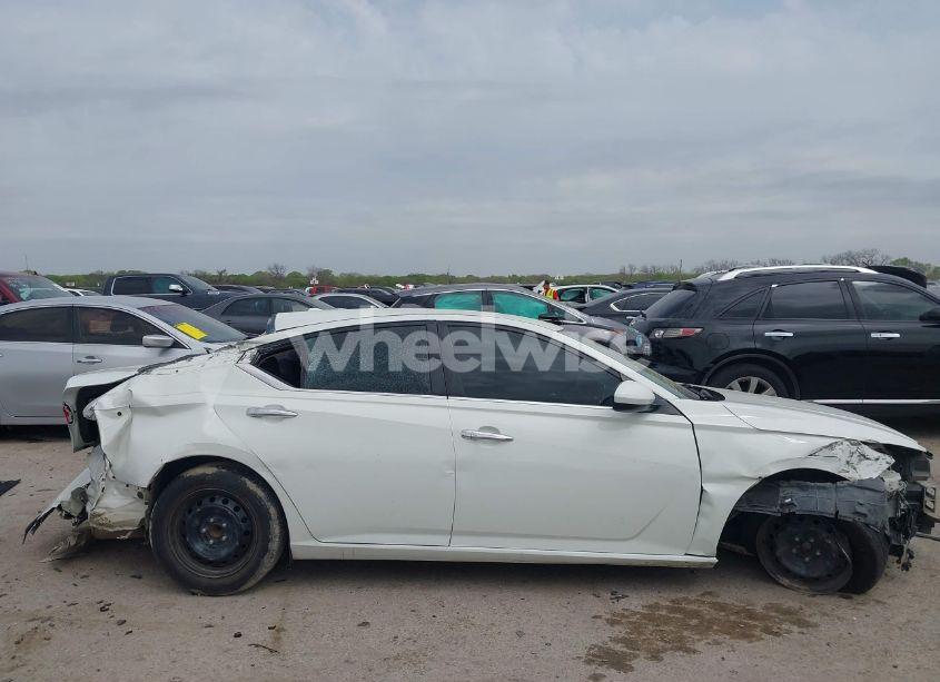 Photo 13 of 2019 Nissan Altima 2.5 S (VIN 1N4BL4BV9KC209969)