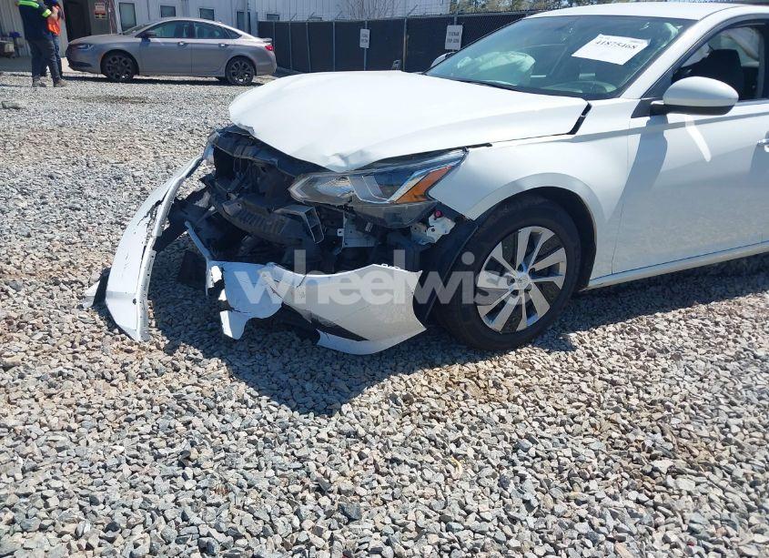 Photo 6 of 2019 Nissan Altima S (VIN 1N4BL4BV9KC244771)
