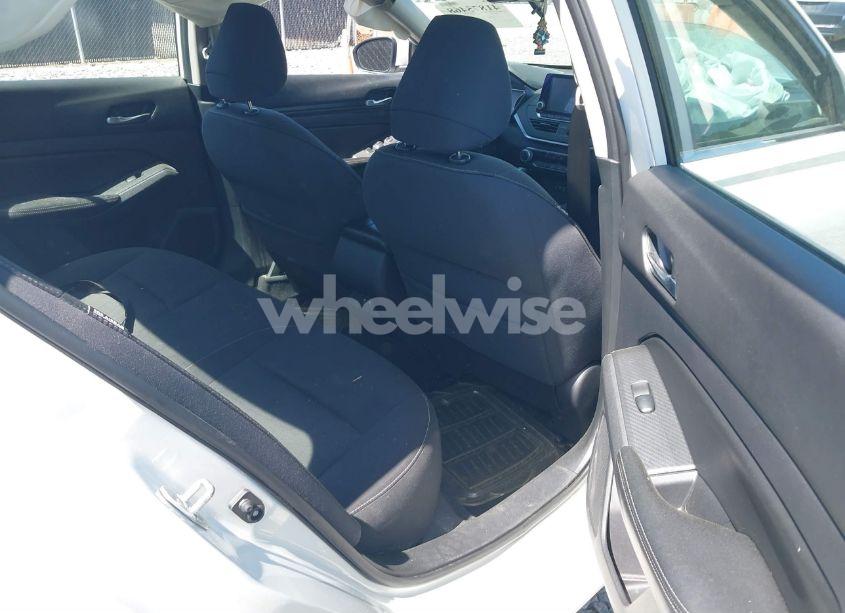 Photo 8 of 2019 Nissan Altima S (VIN 1N4BL4BV9KC244771)