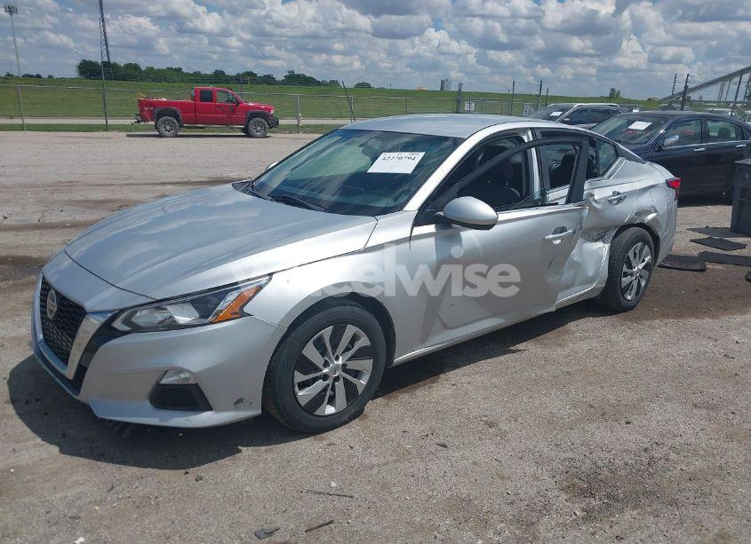 Photo 2 of 2019 Nissan Altima 2.5 S (VIN 1N4BL4BV9KC244995)