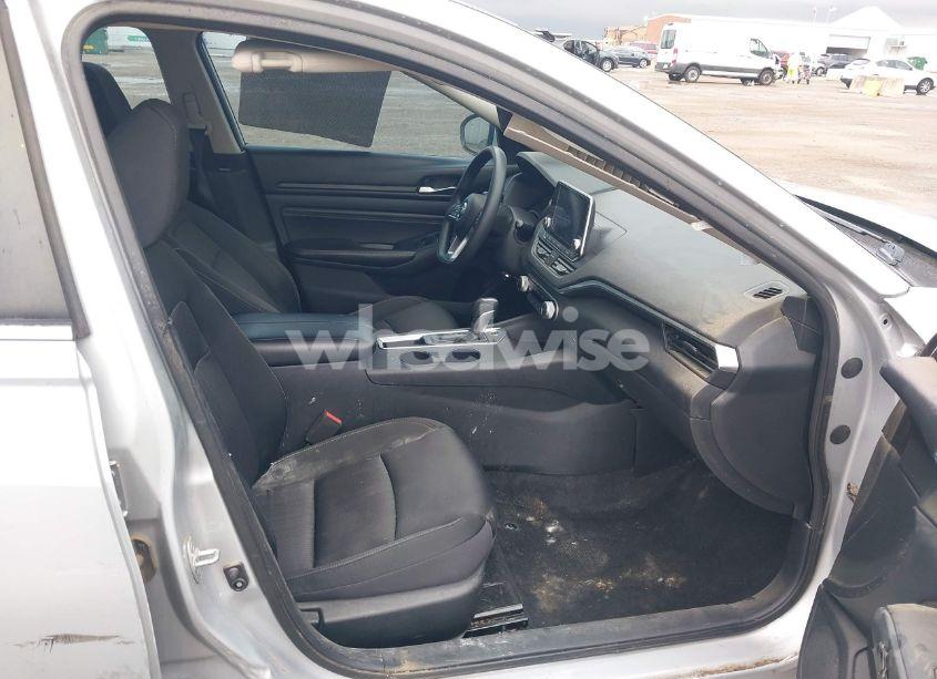 Photo 5 of 2019 Nissan Altima 2.5 S (VIN 1N4BL4BV9KN317786)