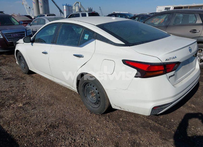 Photo 3 of 2020 Nissan Altima S FWD (VIN 1N4BL4BV9LC162461)