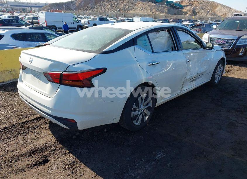 Photo 4 of 2020 Nissan Altima S FWD (VIN 1N4BL4BV9LC162461)