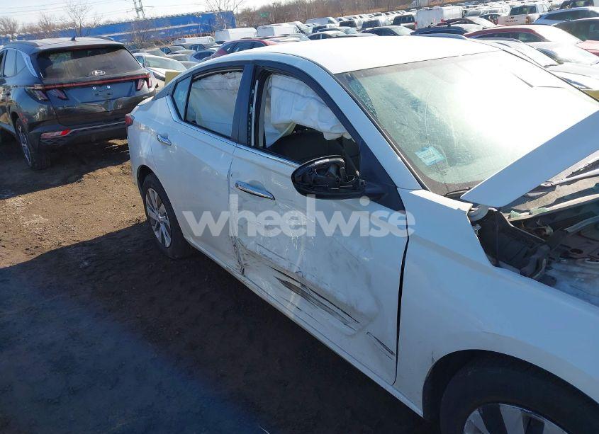 Photo 6 of 2020 Nissan Altima S FWD (VIN 1N4BL4BV9LC162461)