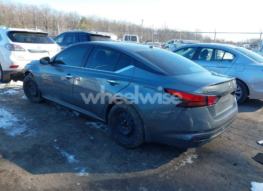 Photo 3 of 2020 Nissan Altima S FWD (VIN 1N4BL4BV9LC165554)
