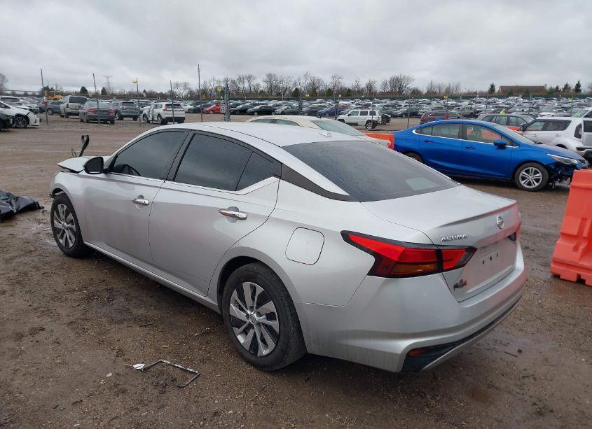 Photo 3 of 2020 Nissan Altima S FWD (VIN 1N4BL4BV9LC198747)