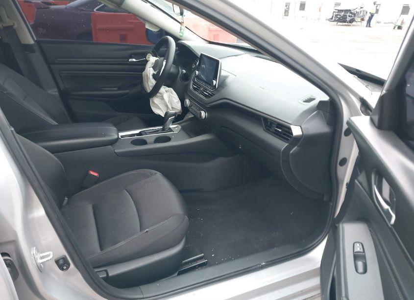 Photo 5 of 2020 Nissan Altima S FWD (VIN 1N4BL4BV9LC198747)