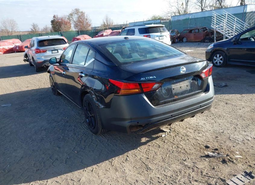 Photo 3 of 2020 Nissan Altima S FWD (VIN 1N4BL4BV9LC220553)