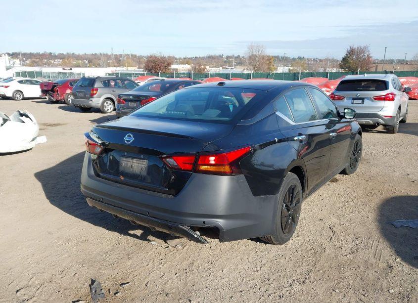 Photo 4 of 2020 Nissan Altima S FWD (VIN 1N4BL4BV9LC220553)