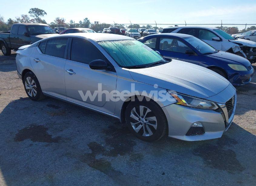 2020 Nissan Altima (VIN 1N4BL4BV9LC231990) main photo