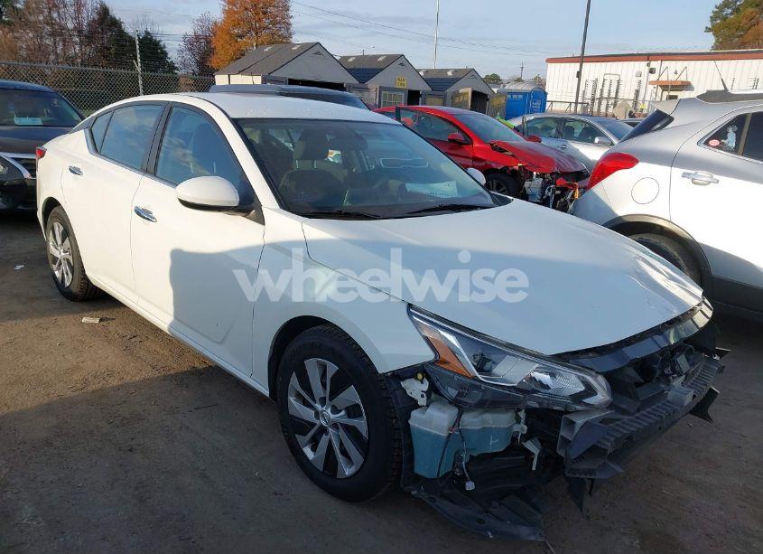 2020 Nissan Altima S FWD (VIN 1N4BL4BV9LC237790) main photo