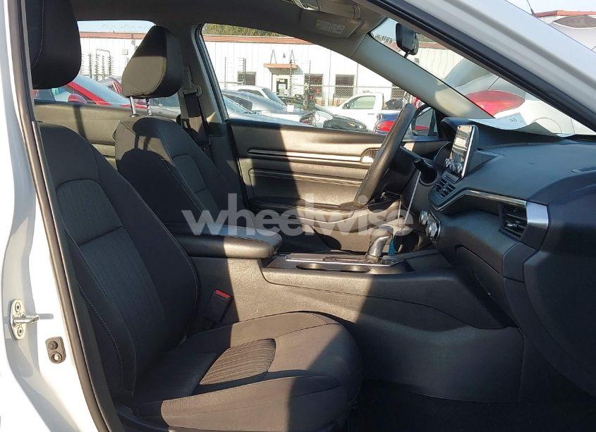 Photo 5 of 2020 Nissan Altima S FWD (VIN 1N4BL4BV9LC237790)