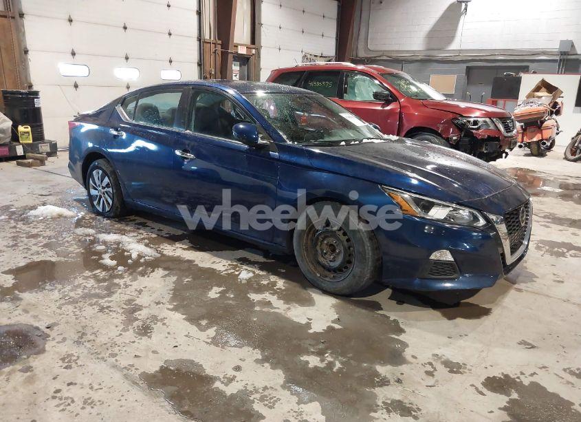 2020 Nissan Altima S FWD (VIN 1N4BL4BV9LC243752) main photo