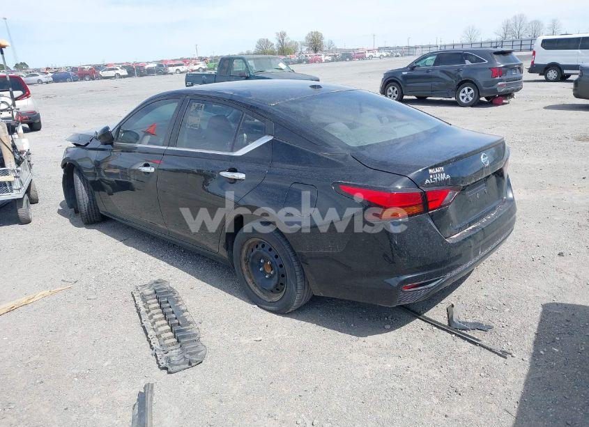 Photo 3 of 2020 Nissan Altima S FWD (VIN 1N4BL4BV9LC278355)