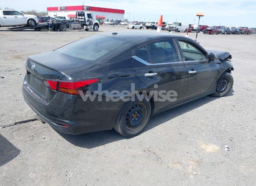 Photo 4 of 2020 Nissan Altima S FWD (VIN 1N4BL4BV9LC278355)