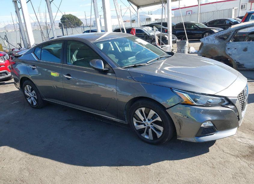 2020 Nissan Altima S FWD (VIN 1N4BL4BV9LC285404) main photo