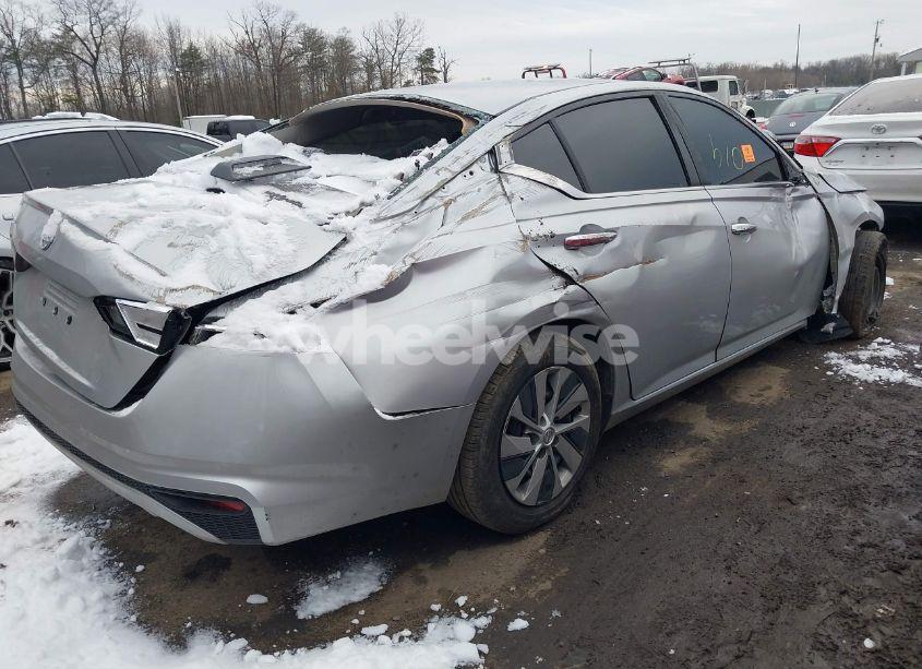 Photo 4 of 2021 Nissan Altima S FWD (VIN 1N4BL4BV9MN387985)