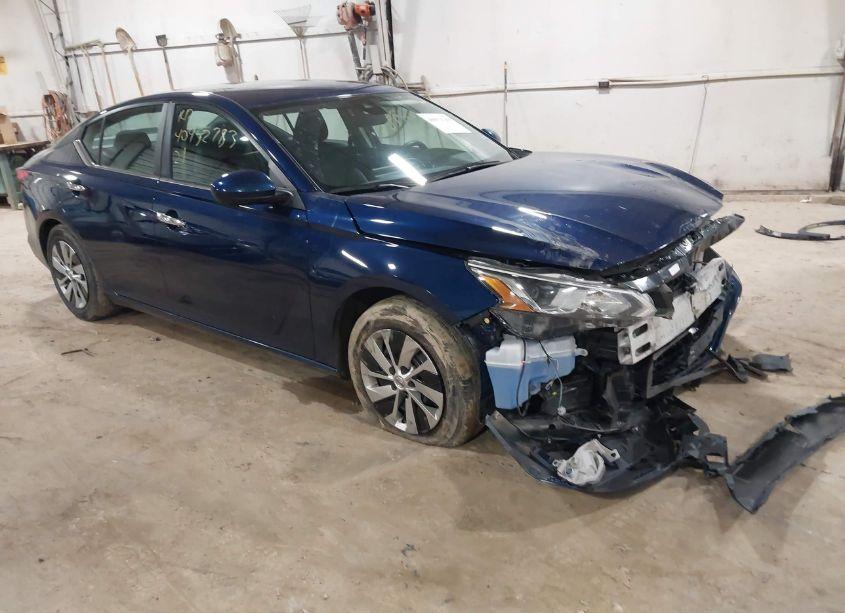 2021 Nissan Altima S FWD (VIN 1N4BL4BV9MN421570) main photo