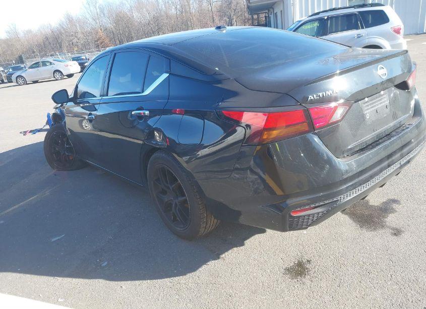 Photo 3 of 2019 Nissan Altima 2.5 S (VIN 1N4BL4BVXKC125272)