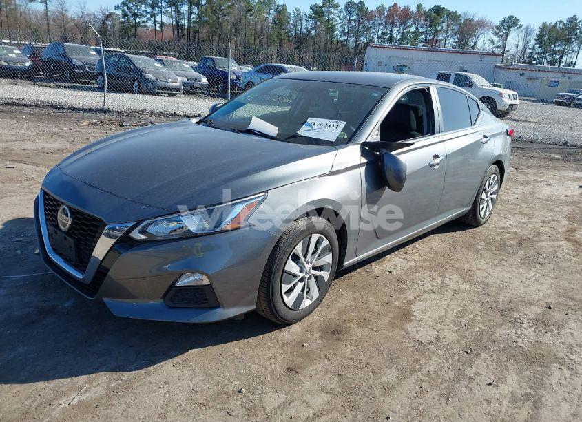 Photo 2 of 2019 Nissan Altima 2.5 S (VIN 1N4BL4BVXKC166923)