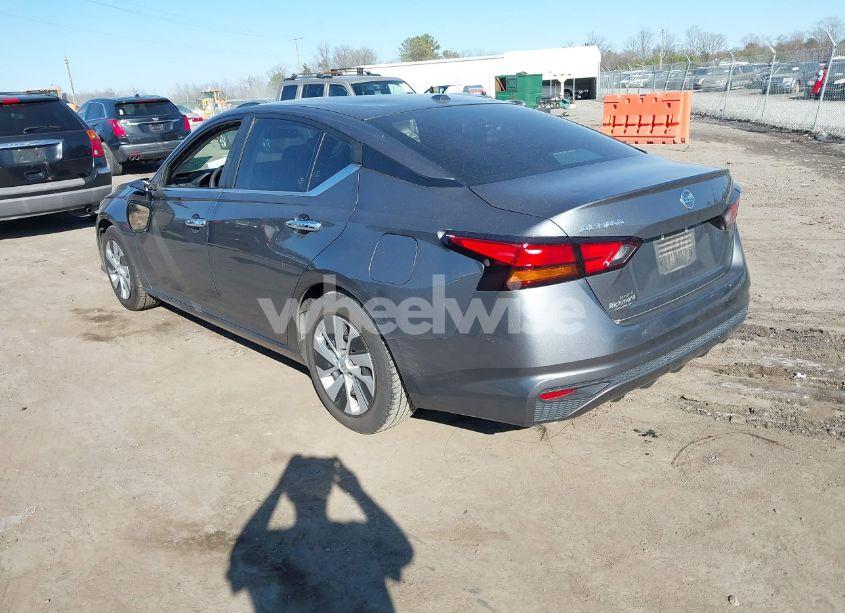Photo 3 of 2019 Nissan Altima 2.5 S (VIN 1N4BL4BVXKC166923)