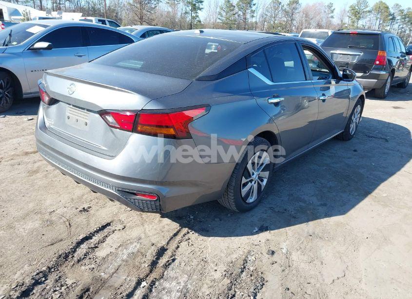 Photo 4 of 2019 Nissan Altima 2.5 S (VIN 1N4BL4BVXKC166923)