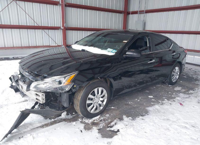 Photo 2 of 2019 Nissan Altima 2.5 S (VIN 1N4BL4BVXKC210578)