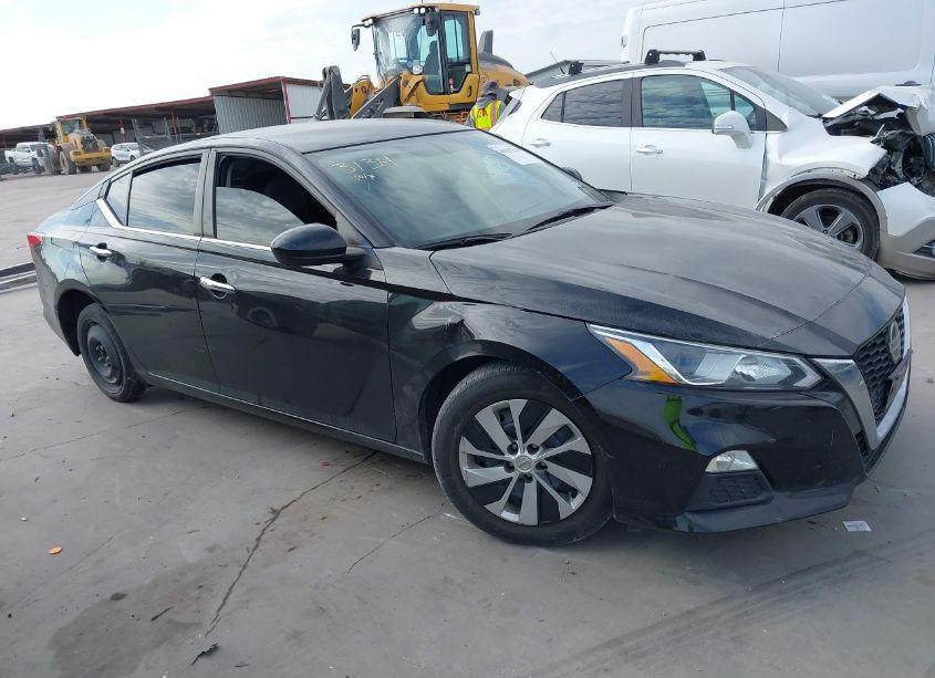 2019 Nissan Altima 2.5 S (VIN 1N4BL4BVXKC210595) main photo