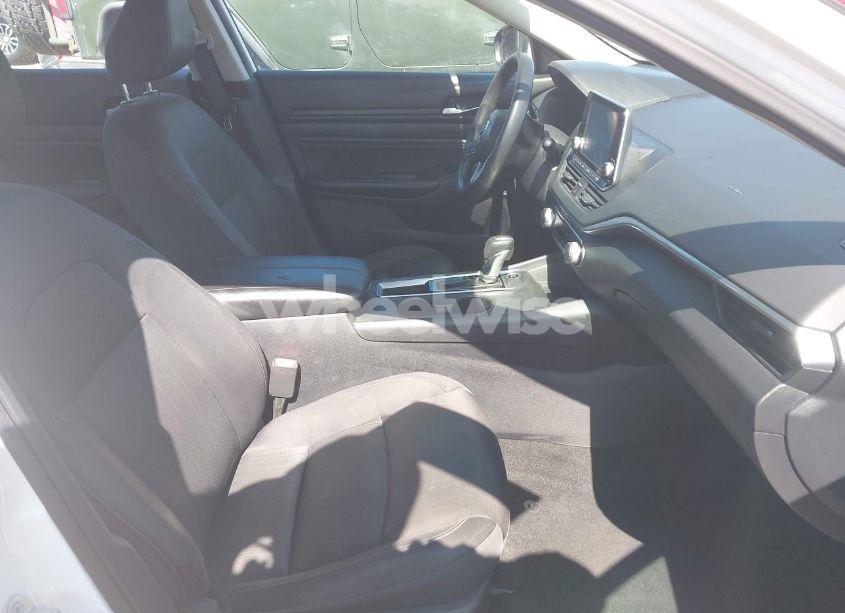 Photo 5 of 2019 Nissan Altima 2.5 S (VIN 1N4BL4BVXKC229177)