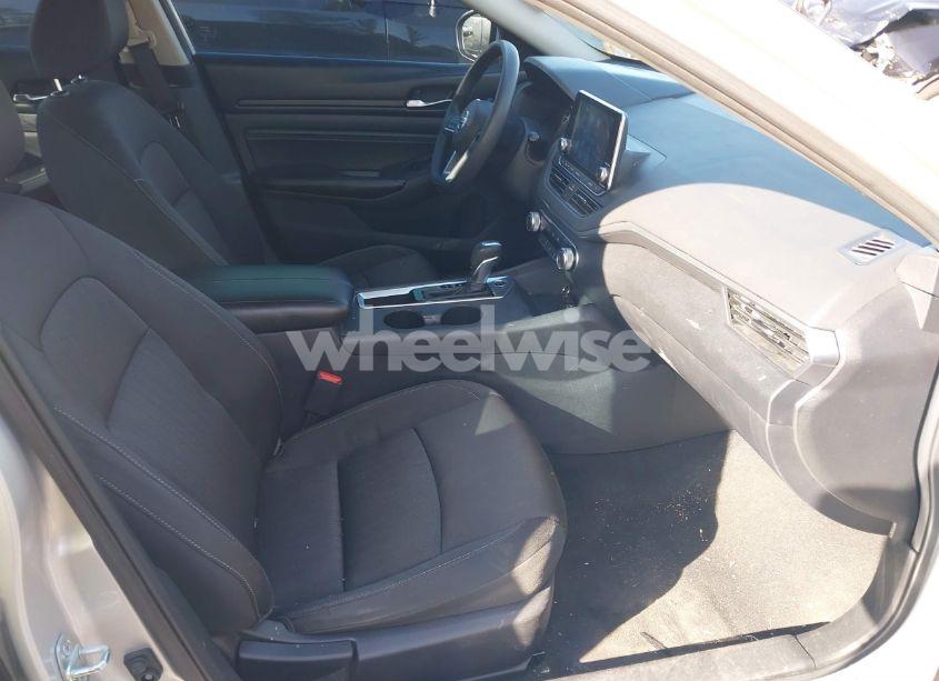 Photo 5 of 2019 Nissan Altima 2.5 S (VIN 1N4BL4BVXKC233990)