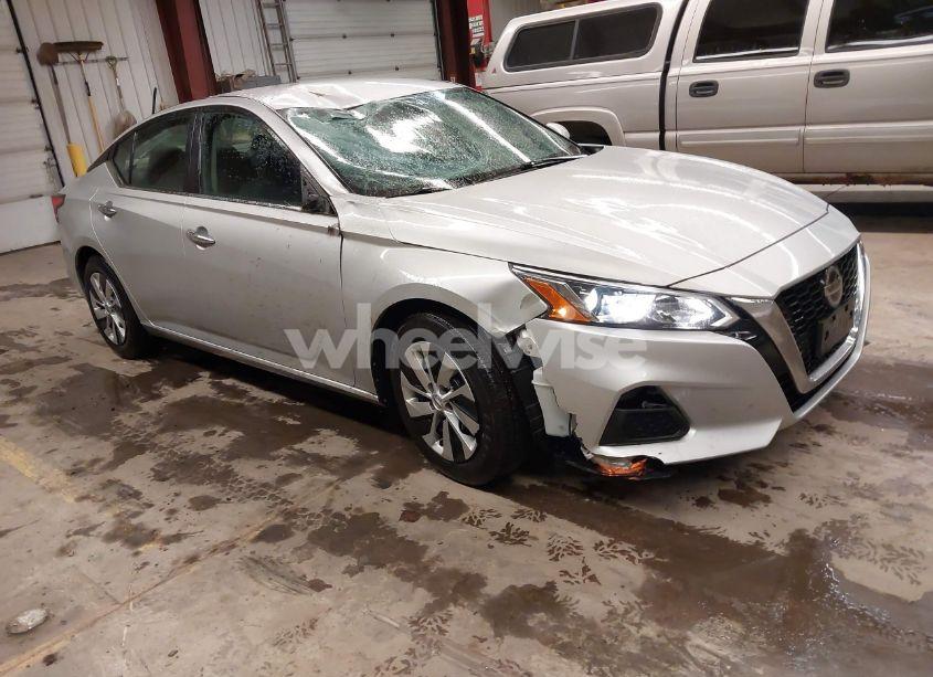 2019 Nissan Altima 2.5 S (VIN 1N4BL4BVXKC239370) main photo