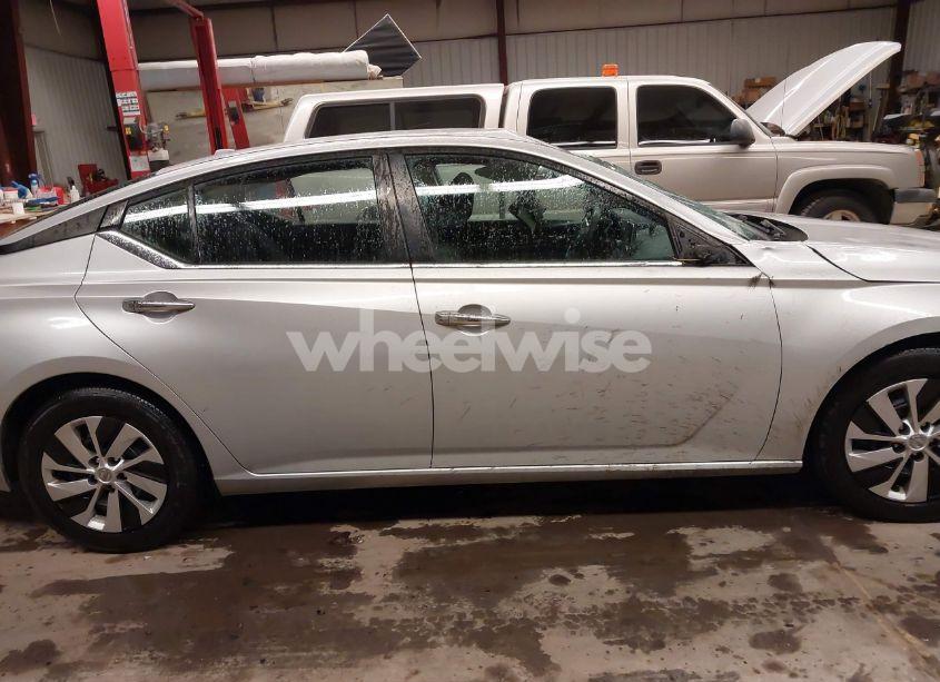 Photo 13 of 2019 Nissan Altima 2.5 S (VIN 1N4BL4BVXKC239370)