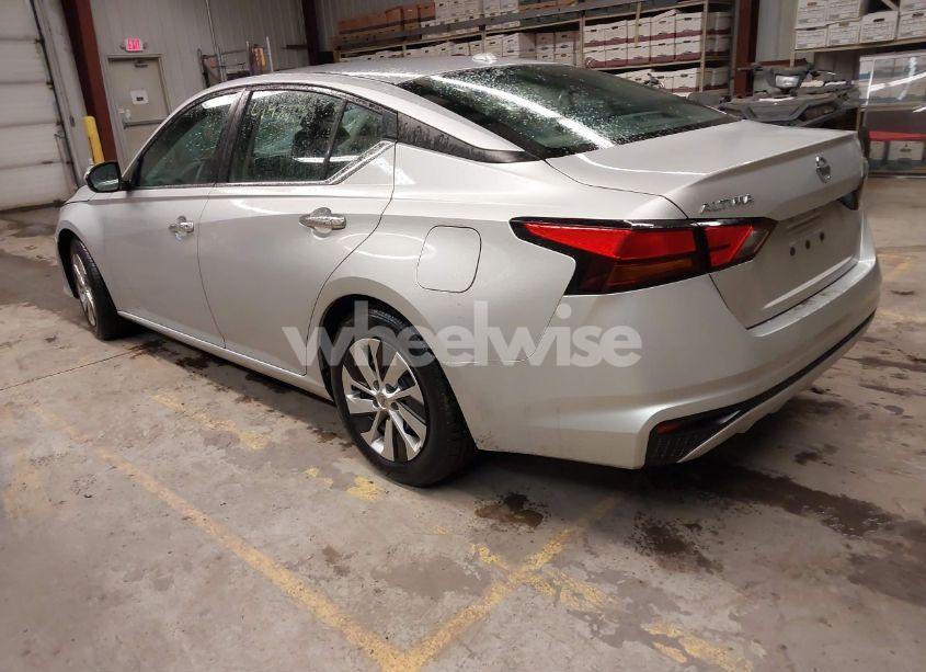 Photo 3 of 2019 Nissan Altima 2.5 S (VIN 1N4BL4BVXKC239370)