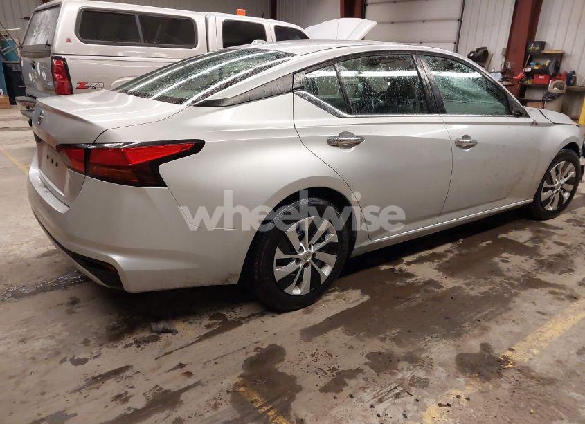 Photo 4 of 2019 Nissan Altima 2.5 S (VIN 1N4BL4BVXKC239370)